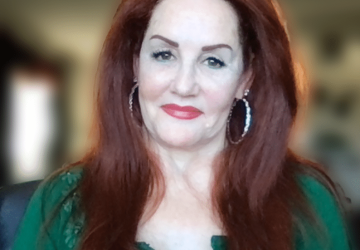 Roxann Abrams 2025 BEST PhotoCropped. png